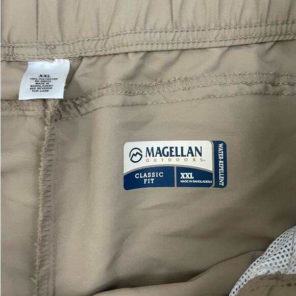 NWT XXL Magellan Shorts Women UPF50 Water Repellent Silver Mink Hiking Outdoor - Picture 4 of 6